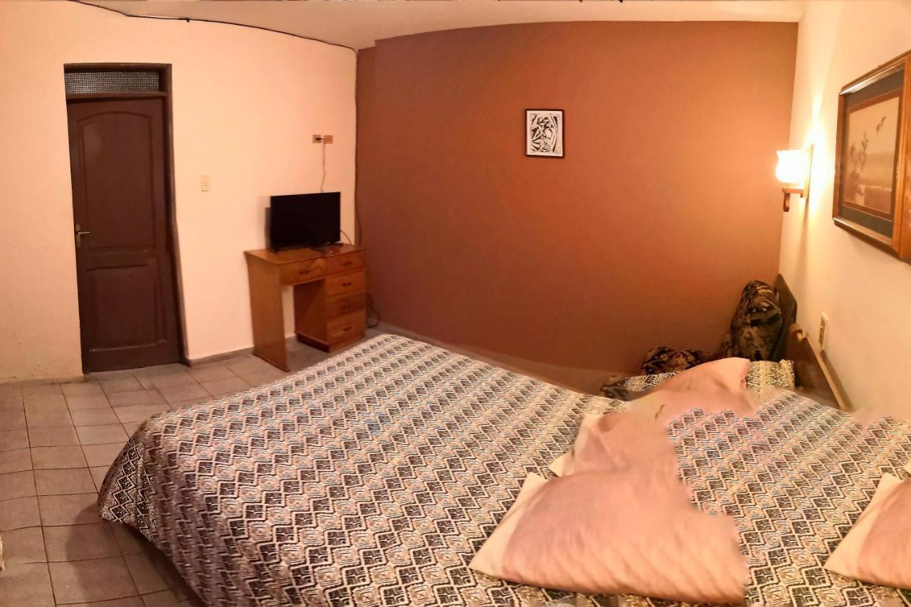 לינה וארוחת בוקר קוצ'במבה Casa Discreta מראה חיצוני תמונה