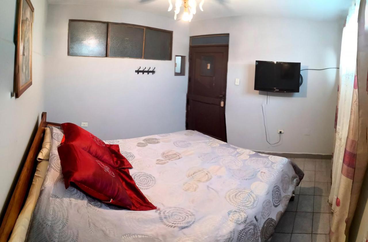 לינה וארוחת בוקר קוצ'במבה Casa Discreta מראה חיצוני תמונה